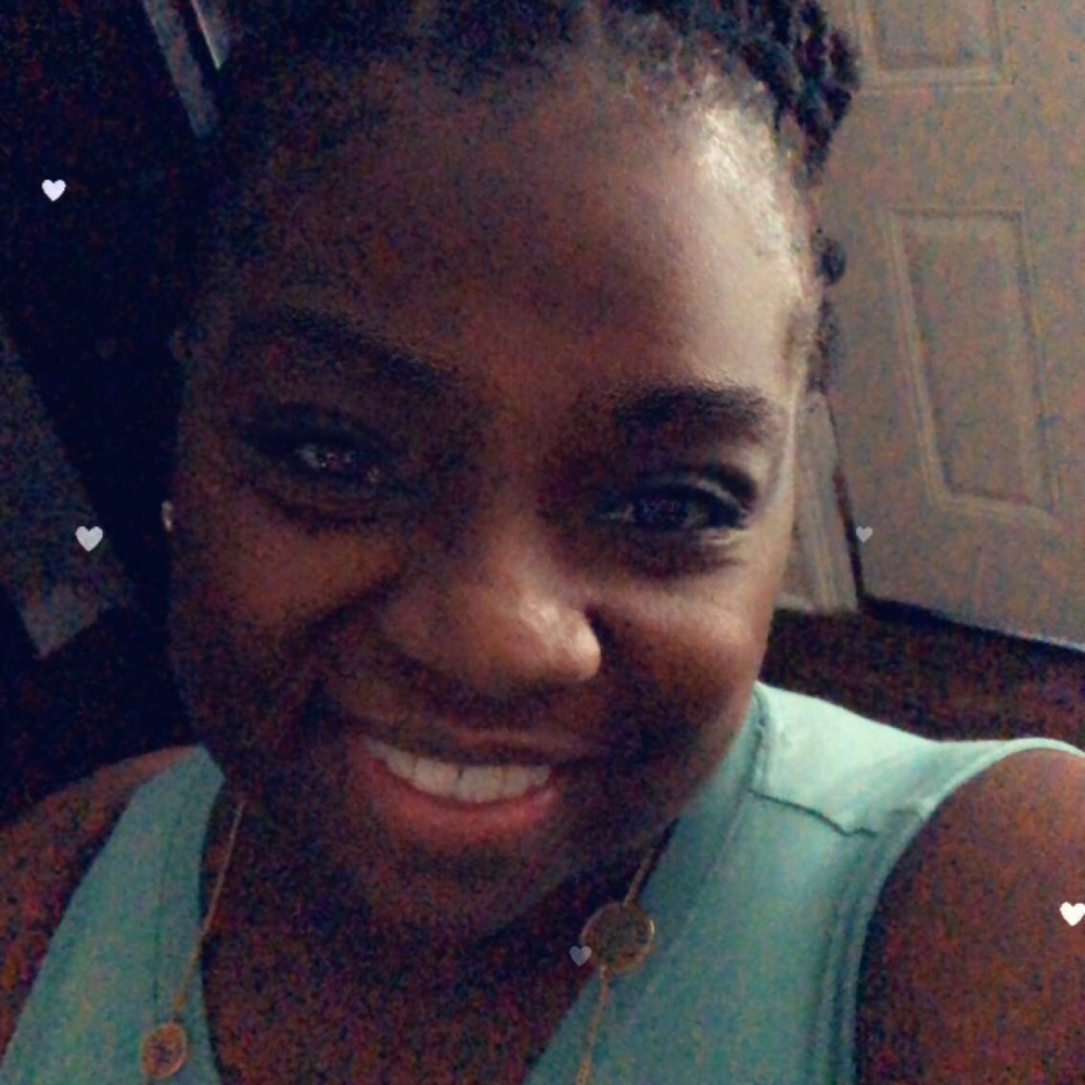 Meet your Posher, Acqueline